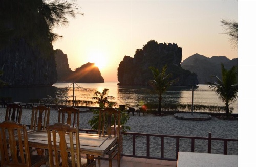 Cat Ba Sandy Beach Resort image 27
