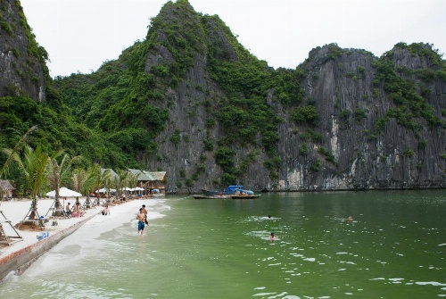 Cat Ba Sandy Beach Resort image 31