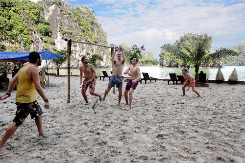 Cat Ba Sandy Beach Resort image 4