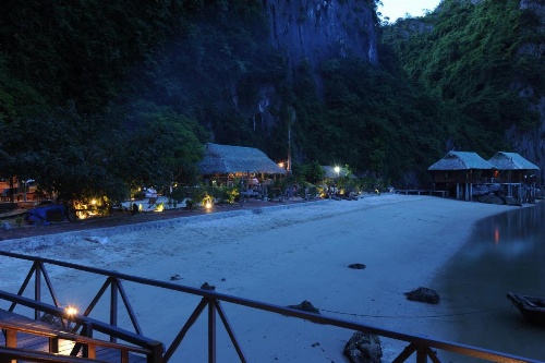 Cat Ba Sandy Beach Resort image 7